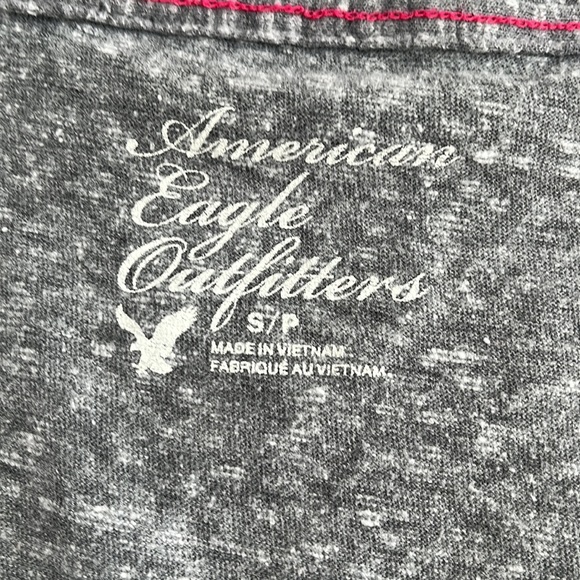 American Eagle Top - Women | Color: Grey | Size: SP
#663 - Picture 6 of 7